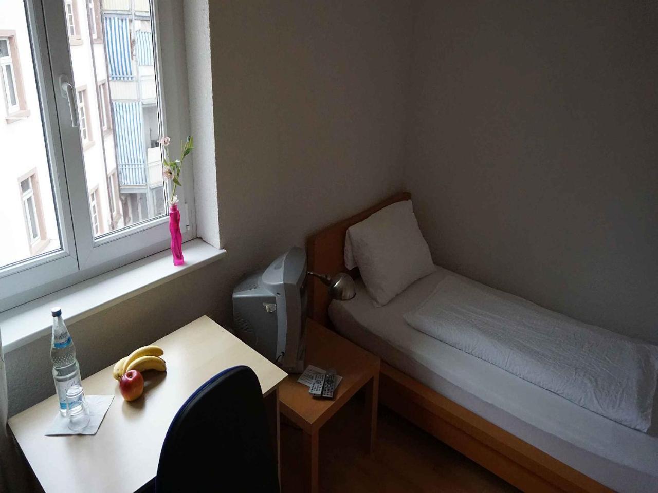 Gasthof Hotel-pension Goldene Krone Freiburg im Breisgau
